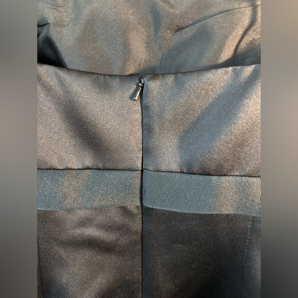 DAVID'S BRIDAL Black Satin empire waist + Bow Midi Tea Length 6 Formal - Picture 5 of 8